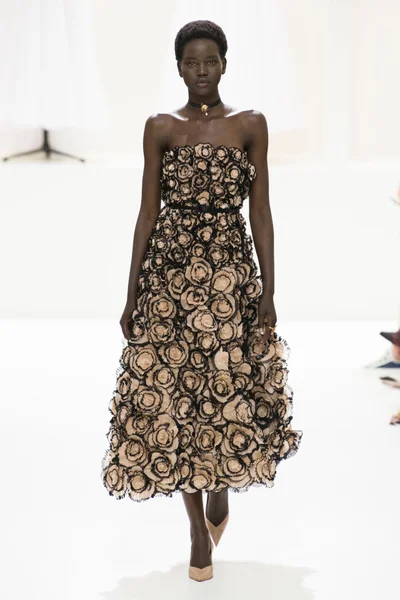 Look 29